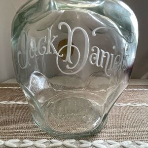 Vintage Jack Daniels Belle of Lincoln Etched Decanter 1.75 L Taster Signed Label